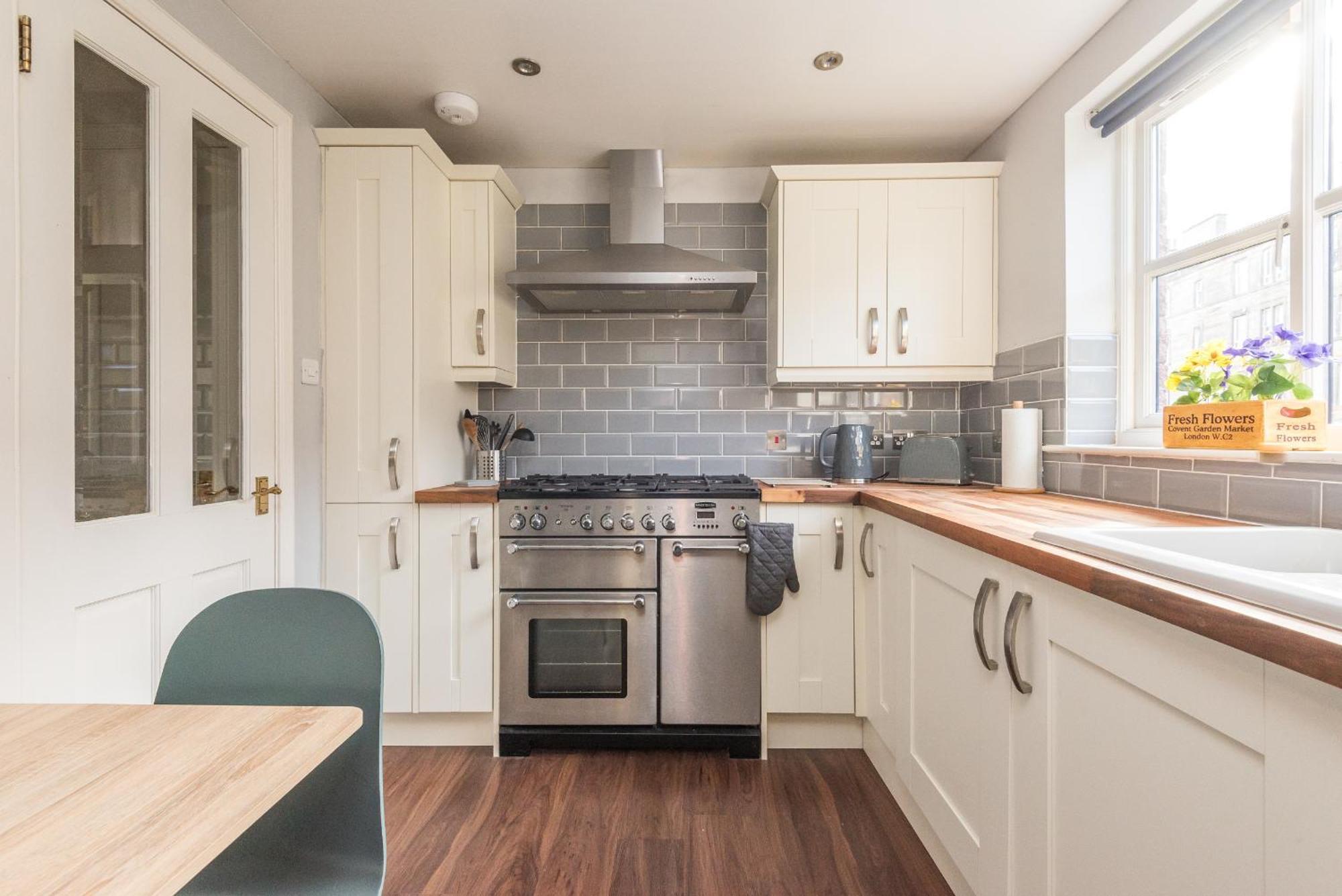 Cosy Roseburn Apartment, Edinburgh - 2 Bedrooms, Free Parking Экстерьер фото
